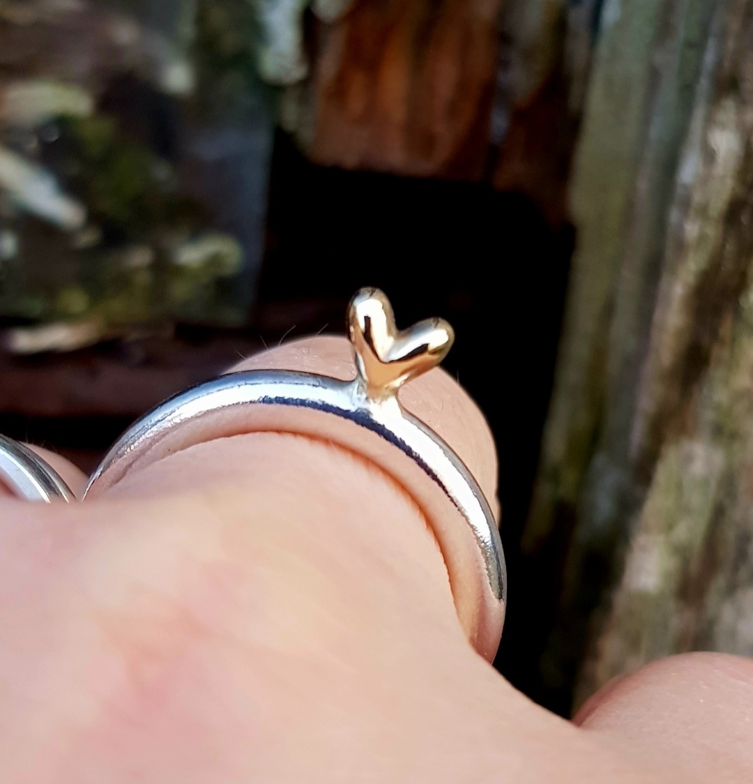 Obelisk Ring - 9ct Gold - Size P - Image 2