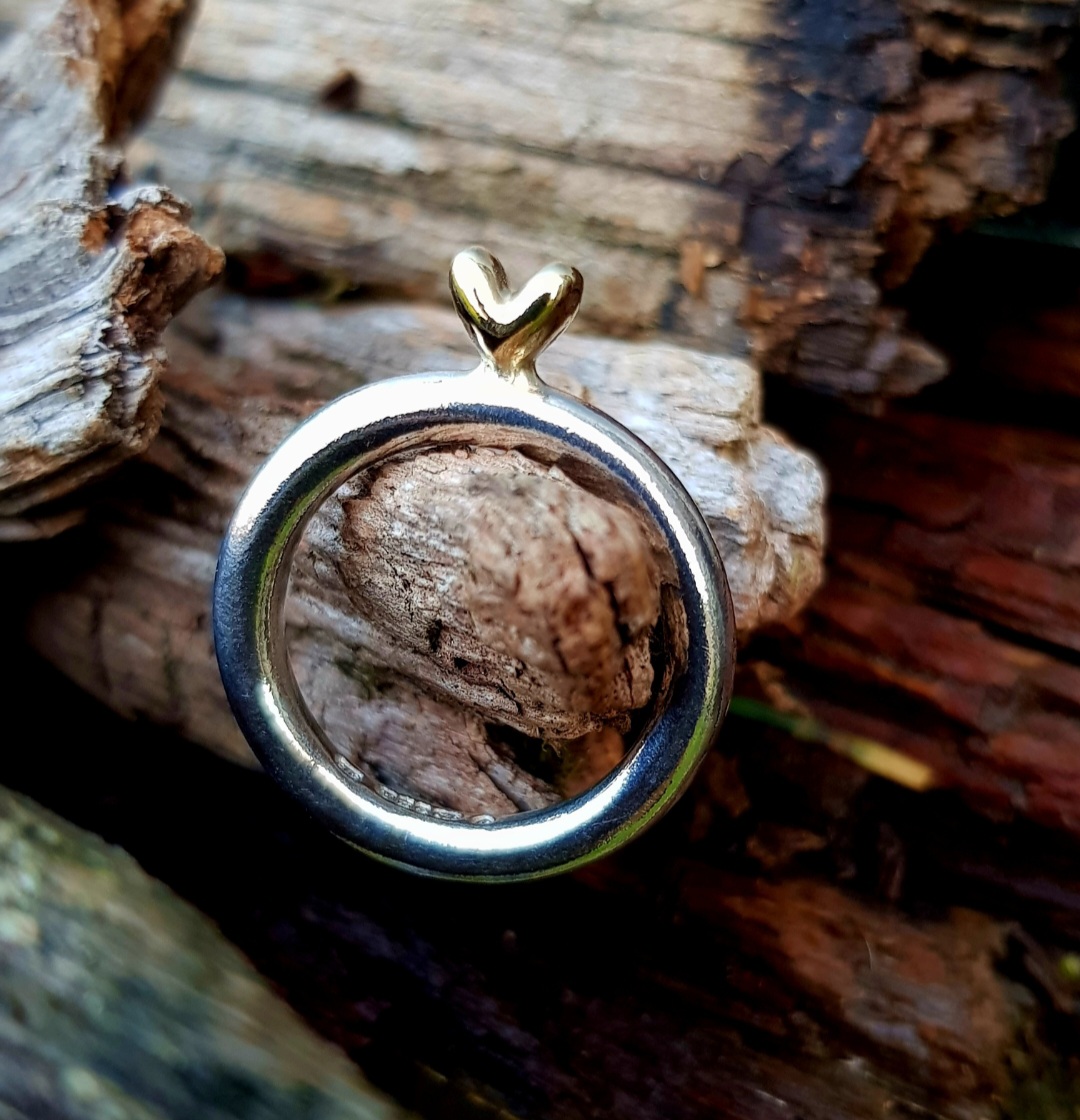 Obelisk Ring - 9ct Gold - Size P - Image 5