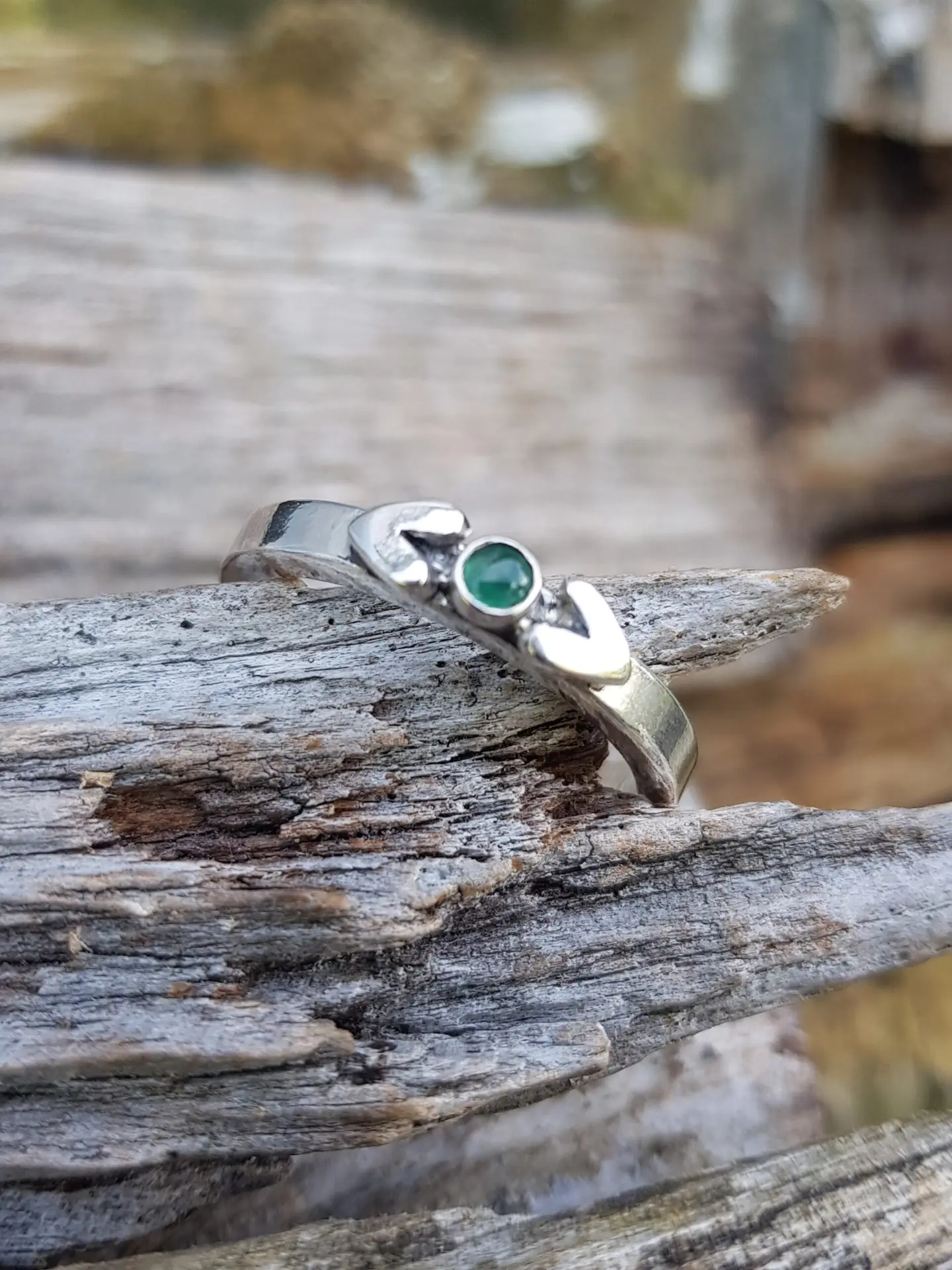 Tiny Emerald Ring - Size S - Image 4