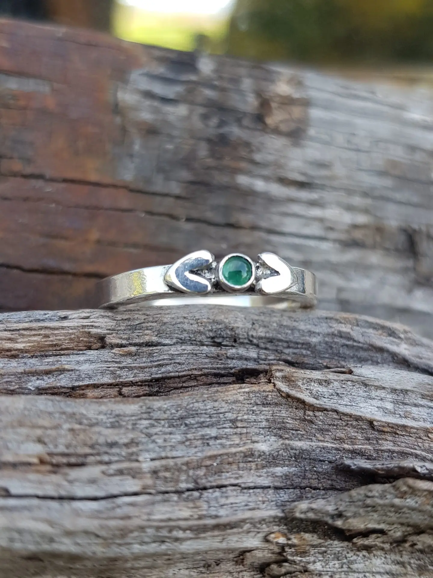 Tiny Emerald Ring - Size S - Image 5