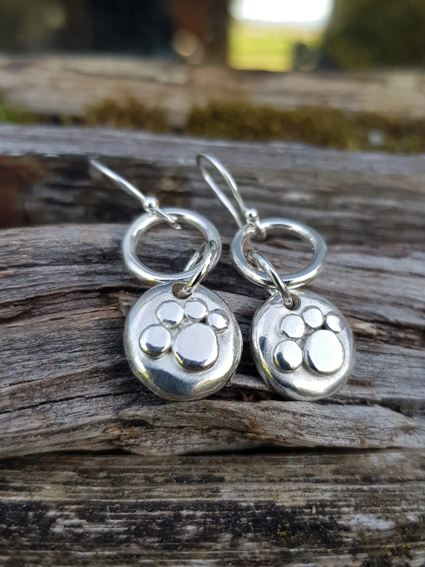 Paw Print Pebble Drops - Image 4